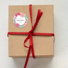 Cargar imagen en el visor de la galería, Rollo de Sellos - Dia de las Madres para Empaques 500/ Unidades