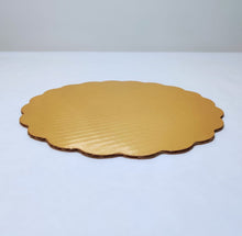 Cargar imagen en el visor de la galería, Cake Board Scalloped Dorado 8&quot;
