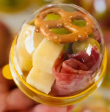 Cargar imagen en el visor de la galería, Recipiente con cúpula transparente  - Paquete 10 Unidades
